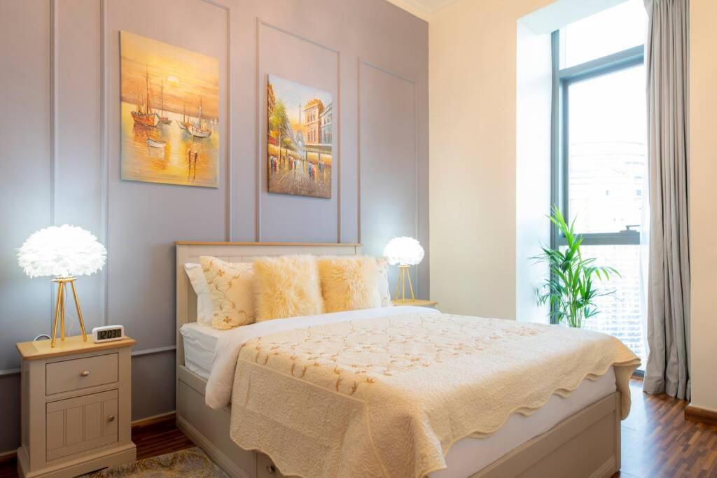 Appartamento First Class 2Br With Full Burj Khalifa And Fountain View Dubai Esterno foto