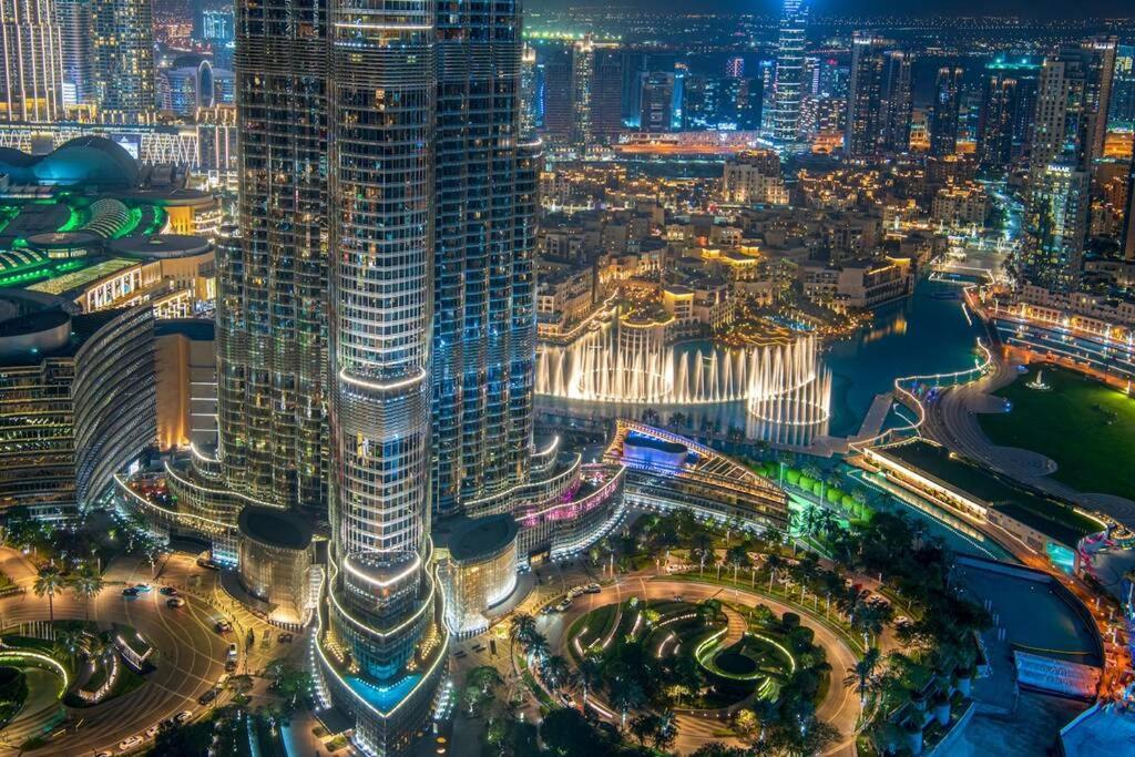 Appartamento First Class 2Br With Full Burj Khalifa And Fountain View Dubai Esterno foto