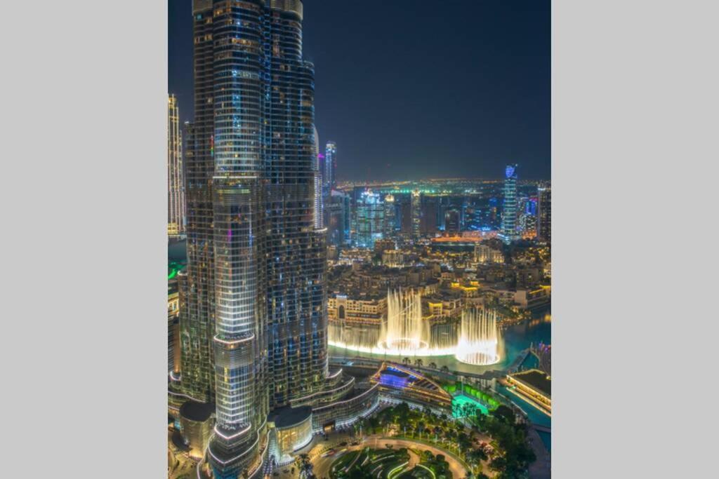 Appartamento First Class 2Br With Full Burj Khalifa And Fountain View Dubai Esterno foto
