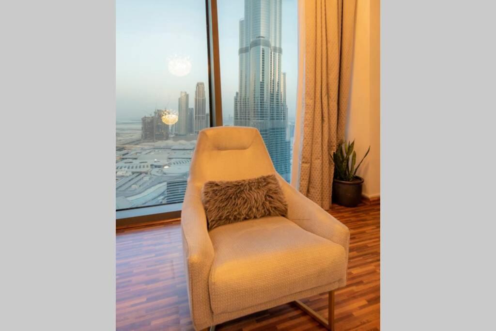 Appartamento First Class 2Br With Full Burj Khalifa And Fountain View Dubai Esterno foto
