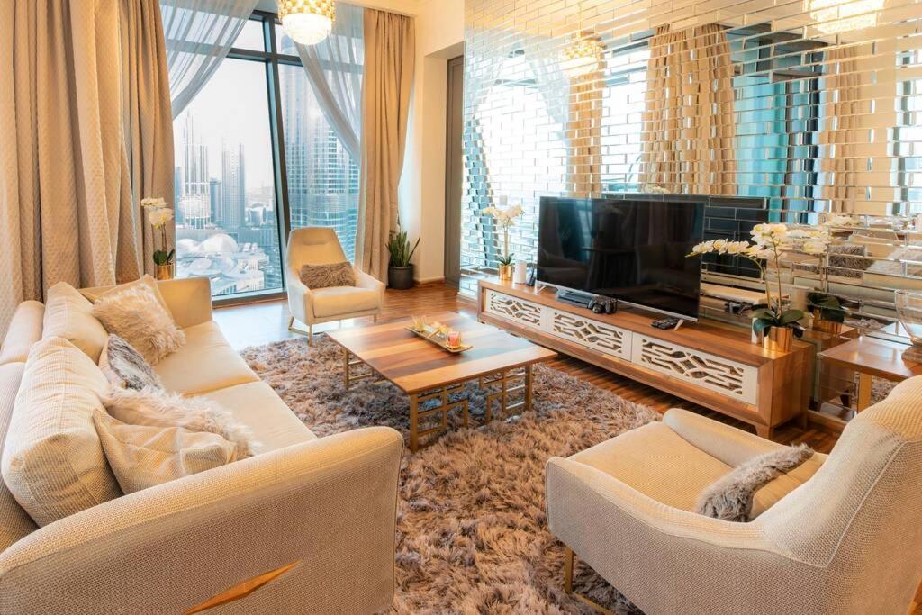 Appartamento First Class 2Br With Full Burj Khalifa And Fountain View Dubai Esterno foto