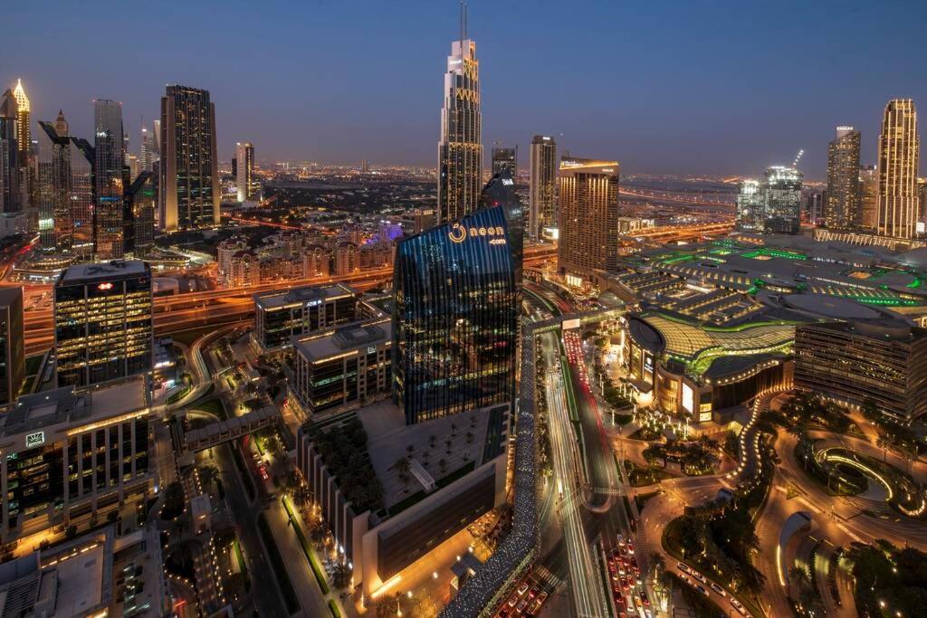 Appartamento First Class 2Br With Full Burj Khalifa And Fountain View Dubai Esterno foto