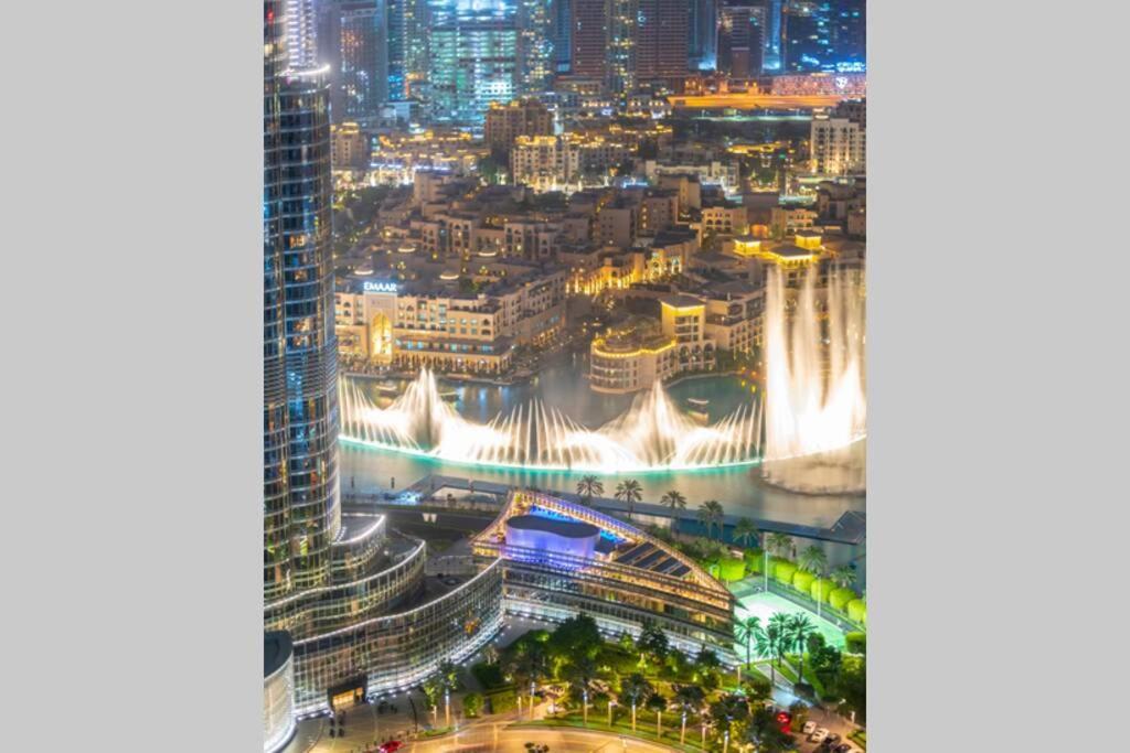 Appartamento First Class 2Br With Full Burj Khalifa And Fountain View Dubai Esterno foto